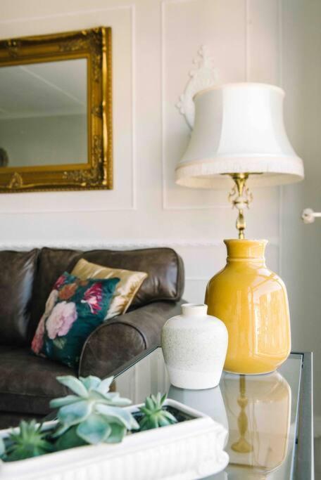 Apartment Bright And Airy Parisian Gem Close To The