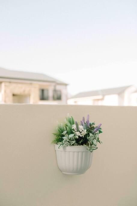 Bright And Airy Parisian Gem Close To The Kapstadt